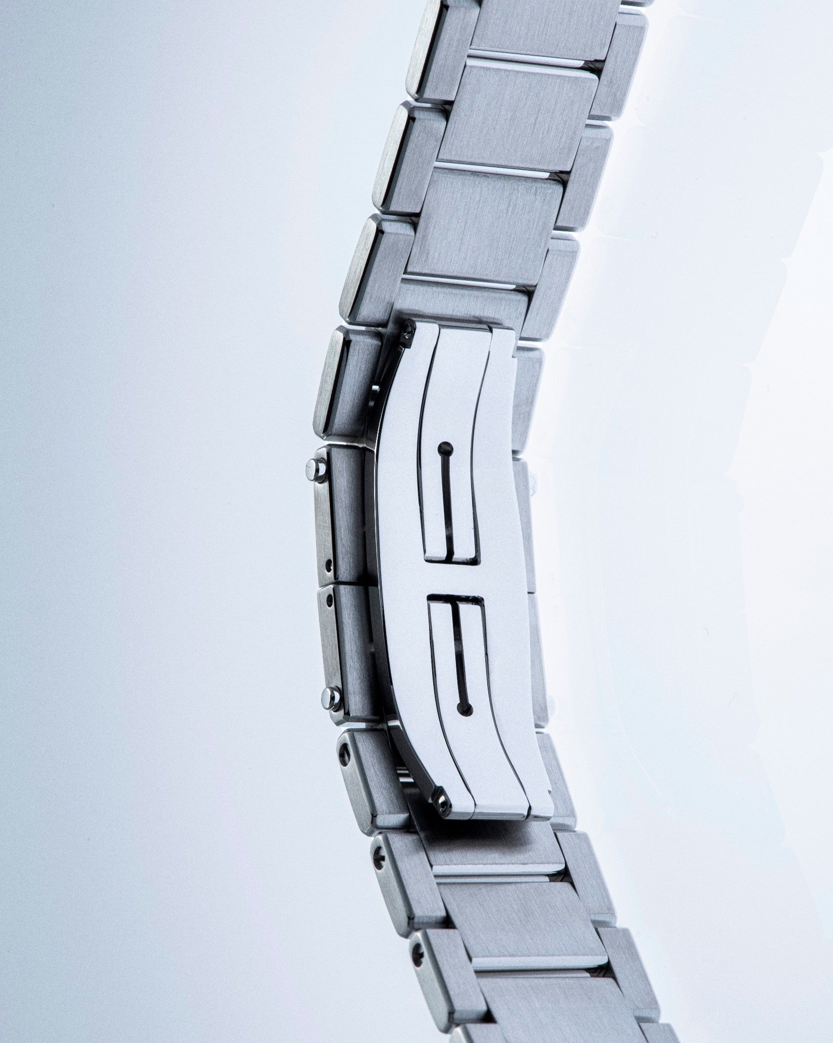 Micro-adjustment bracelet & buckle