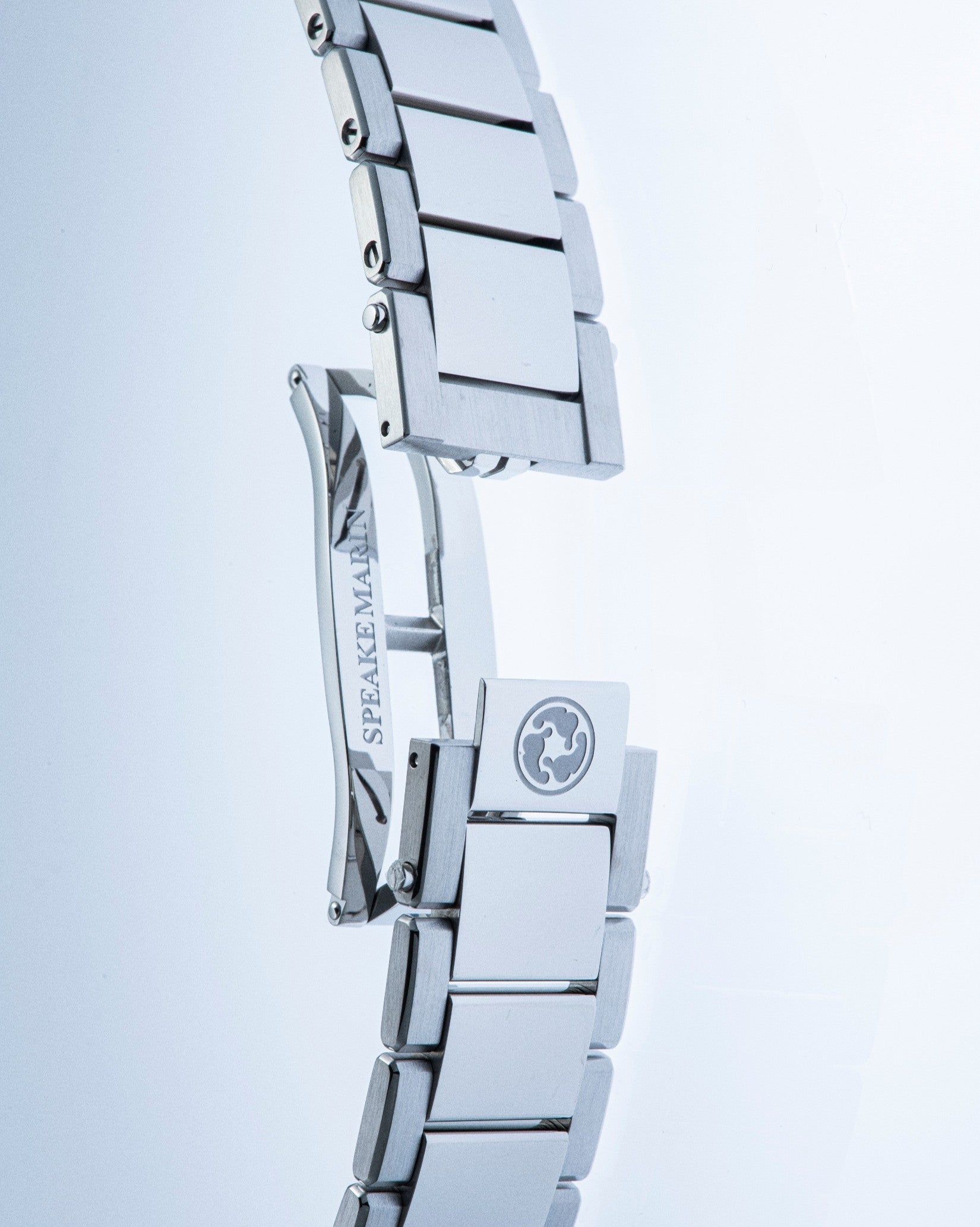 Micro-adjustment bracelet & buckle